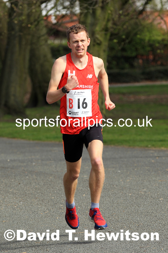 Senior Mens Northern 12 Stage Road Relay, 2022 Northern 12 and 6 Stage Road Relays,  Birkenhead Park, Birkenhead, Wirral.  Photo: David T. Hewitson/Sports for All Pics